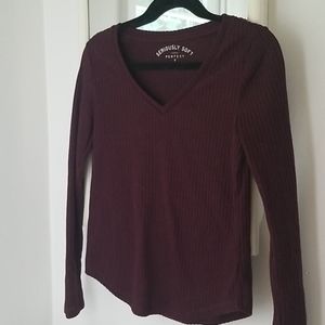 Ribbed v neck long sleeve shirt